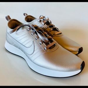Women’s Nike DualTone Silver Tennis Running Shoes